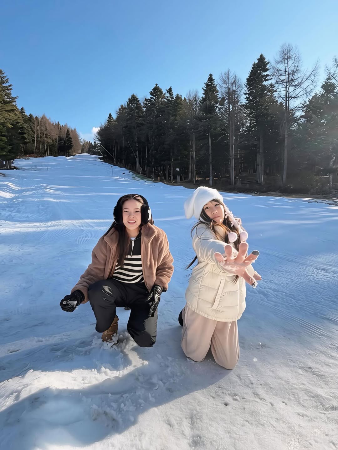 เมย์ เฟื่องอารมย์