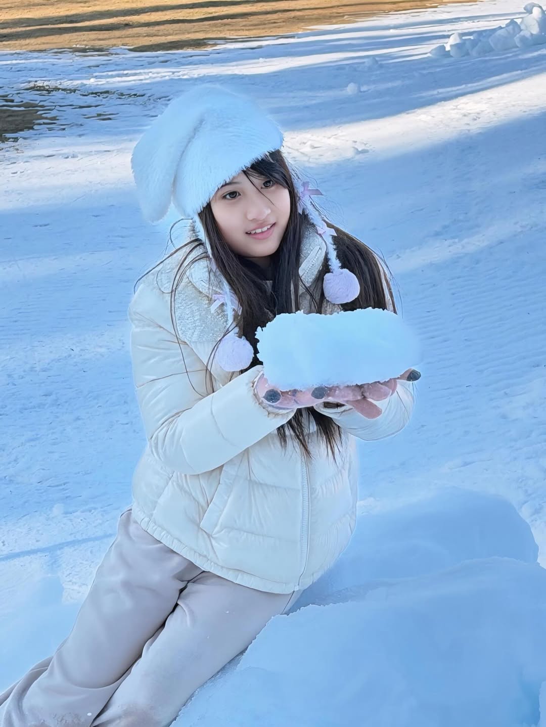 เมย์ เฟื่องอารมย์