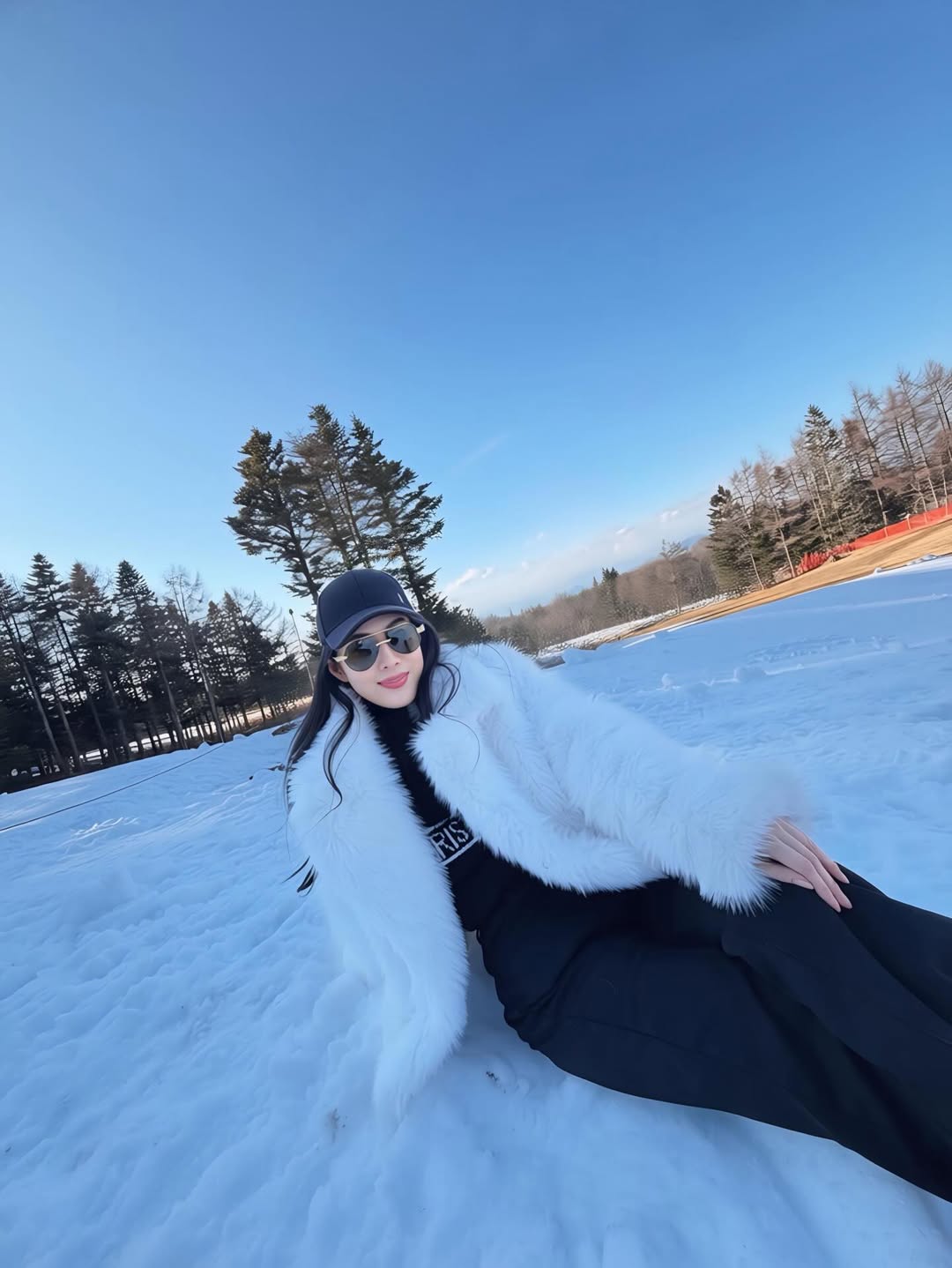 เมย์ เฟื่องอารมย์