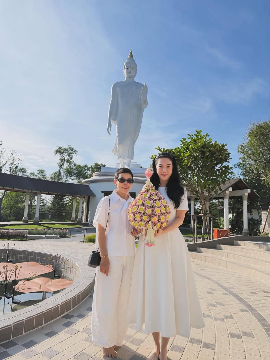 เมย์ เฟื่องอารมย์