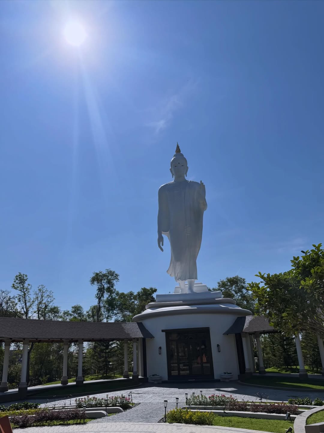 เมย์ เฟื่องอารมย์