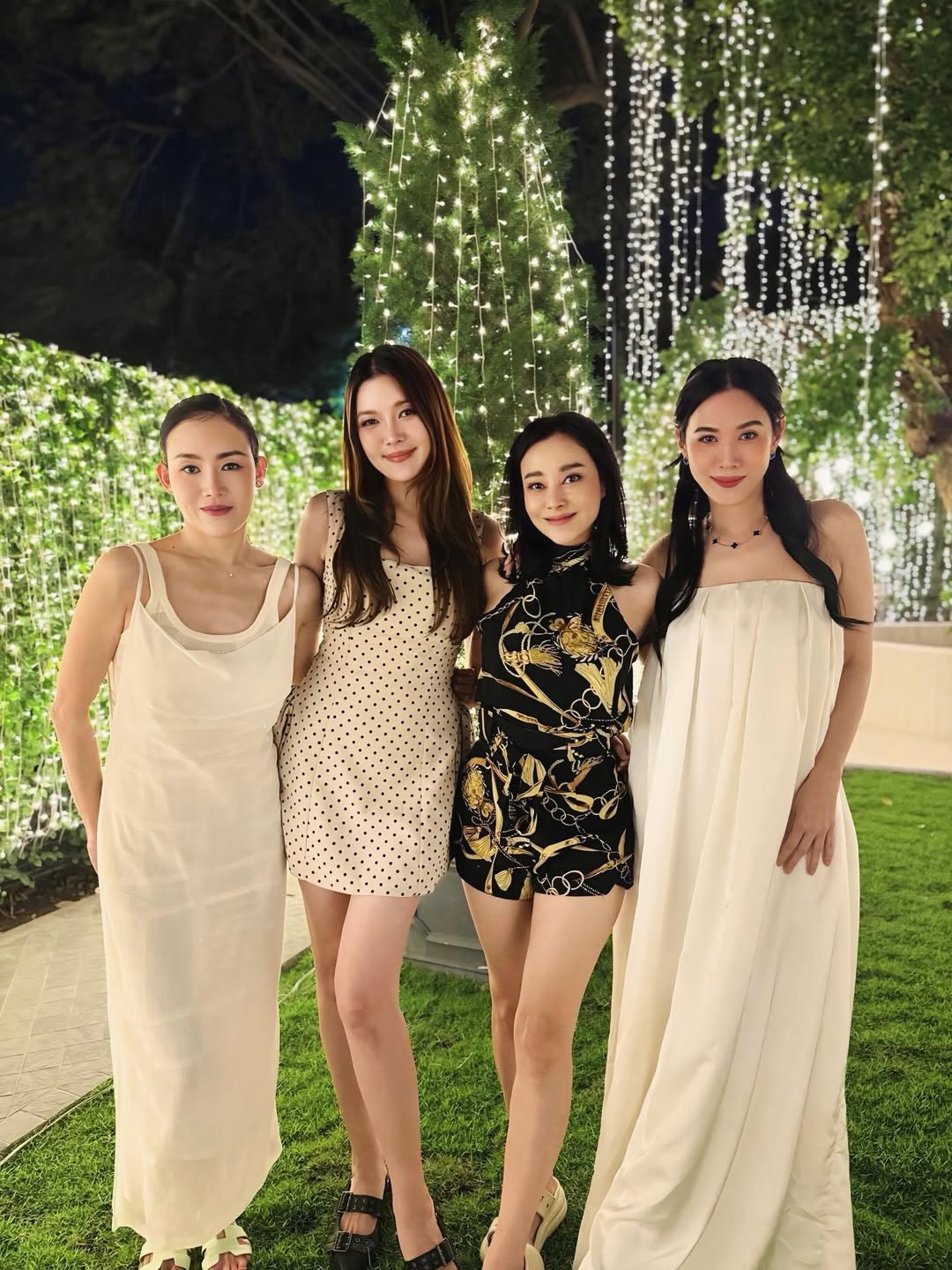 เมย์ เฟื่องอารมย์