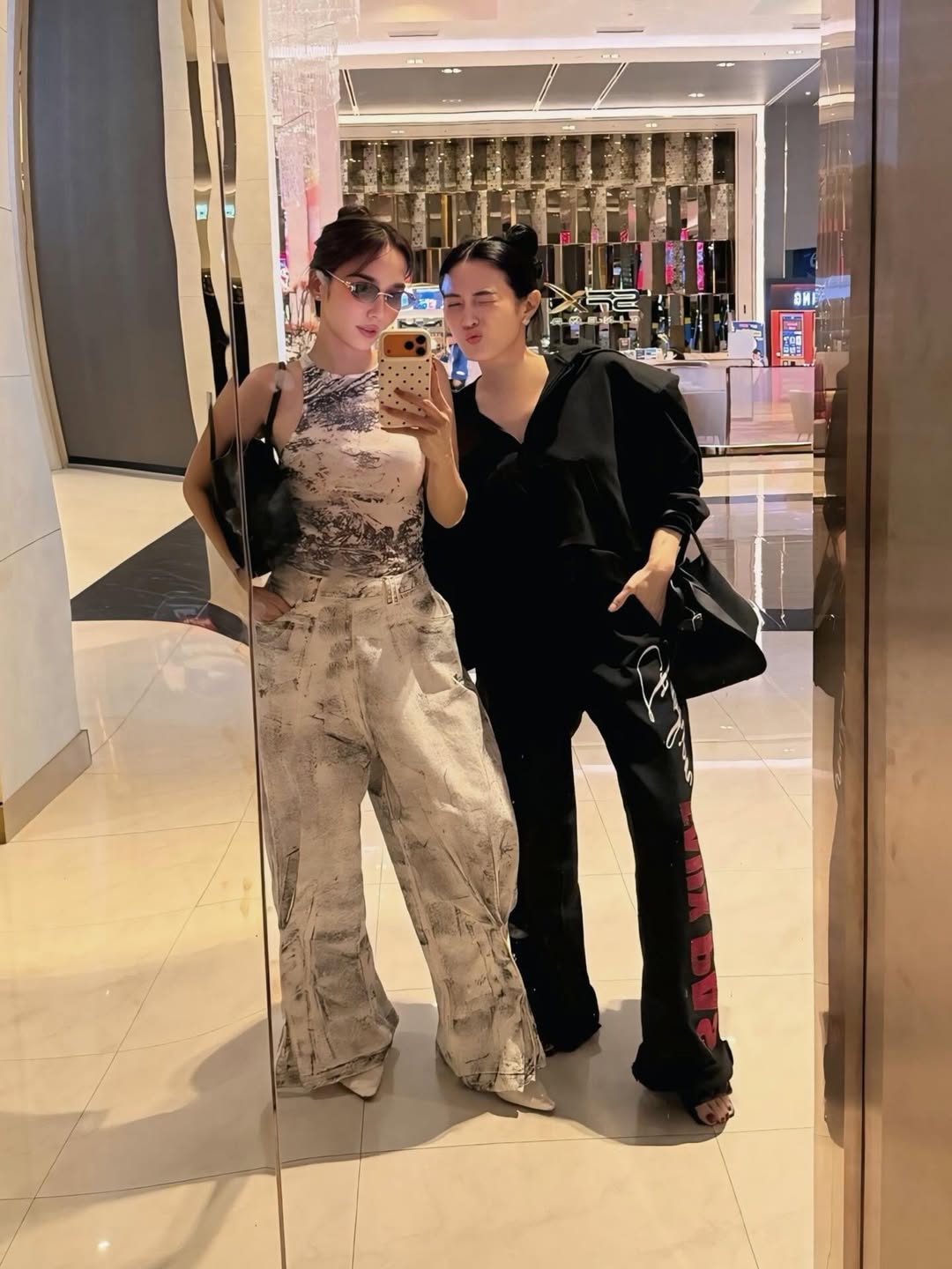 เมย์ เฟื่องอารมย์