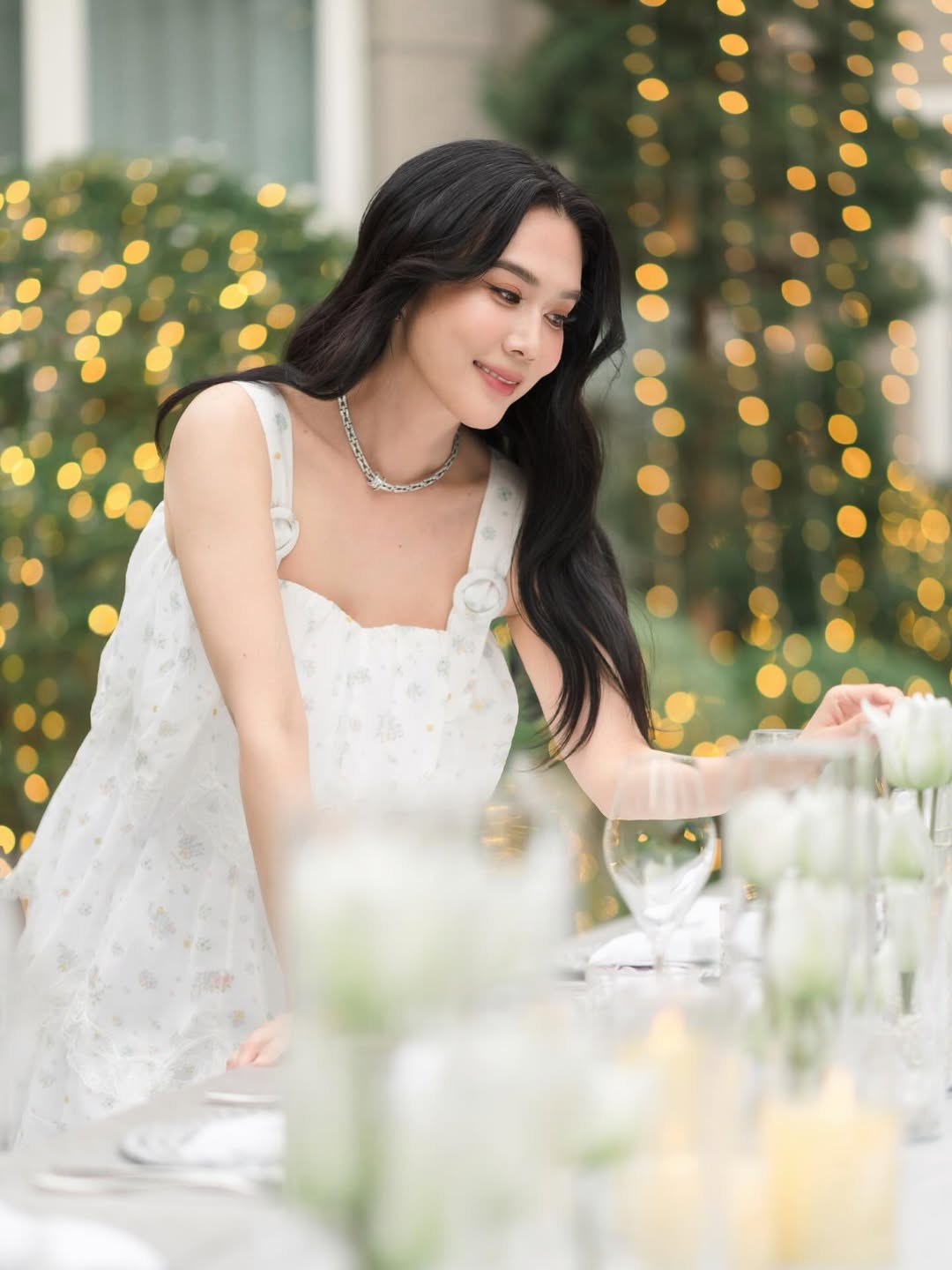 เมย์ เฟื่องอารมย์