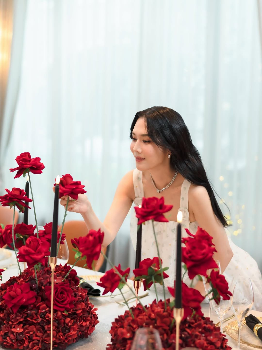 เมย์ เฟื่องอารมย์