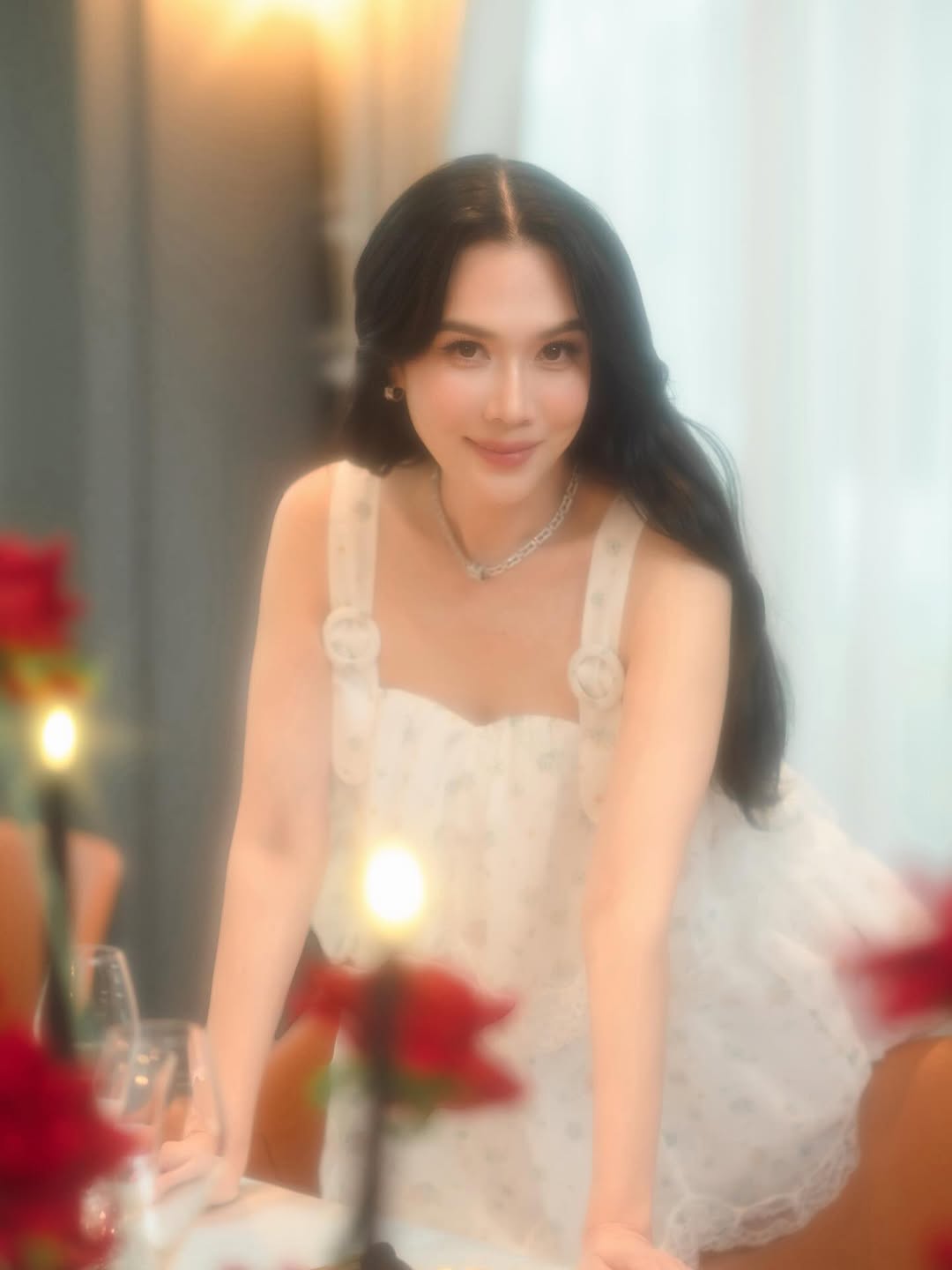 เมย์ เฟื่องอารมย์