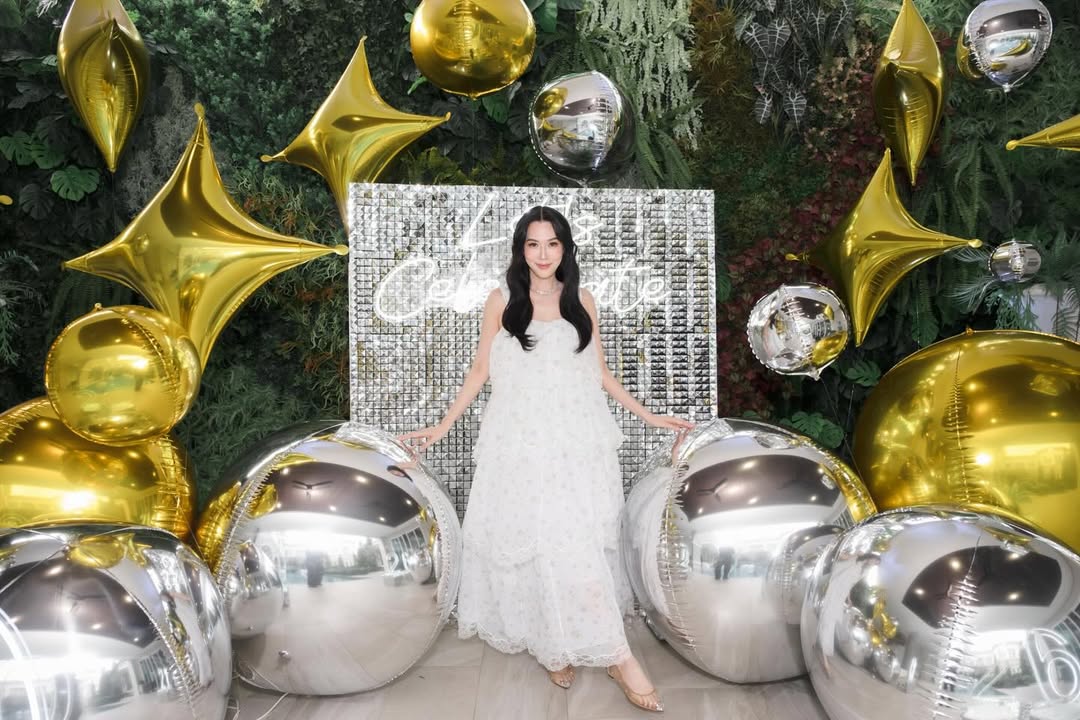 เมย์ เฟื่องอารมย์