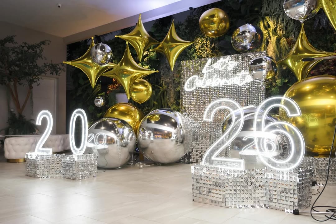 เมย์ เฟื่องอารมย์