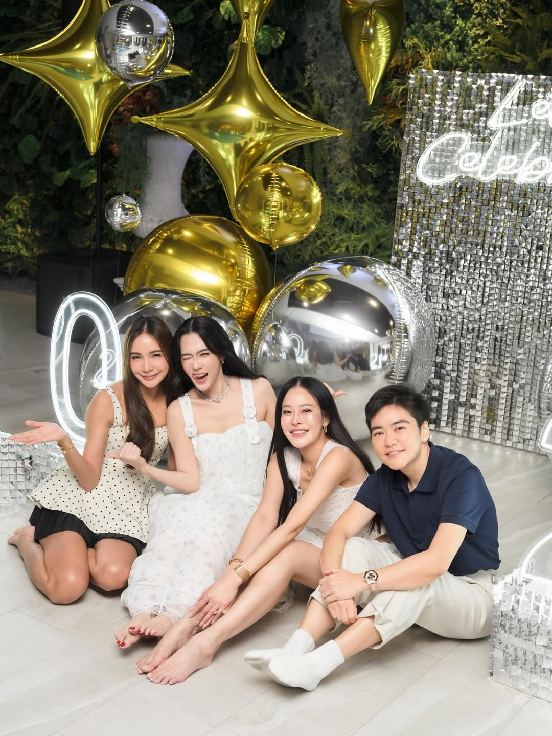 เมย์ เฟื่องอารมย์