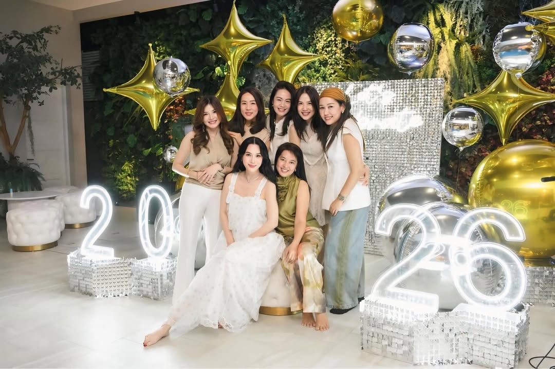 เมย์ เฟื่องอารมย์