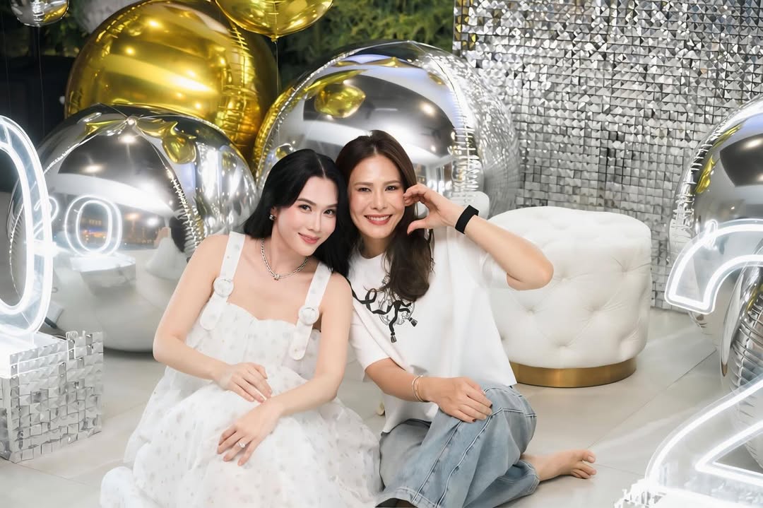 เมย์ เฟื่องอารมย์