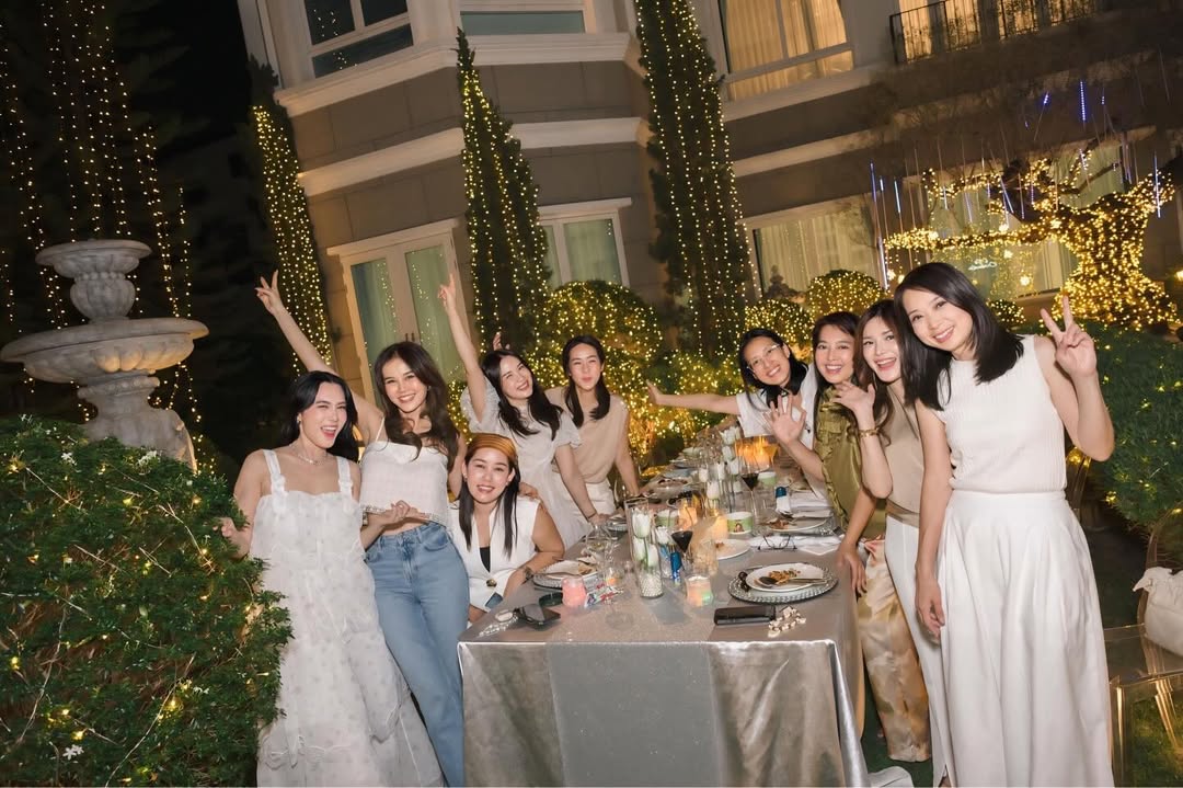 เมย์ เฟื่องอารมย์