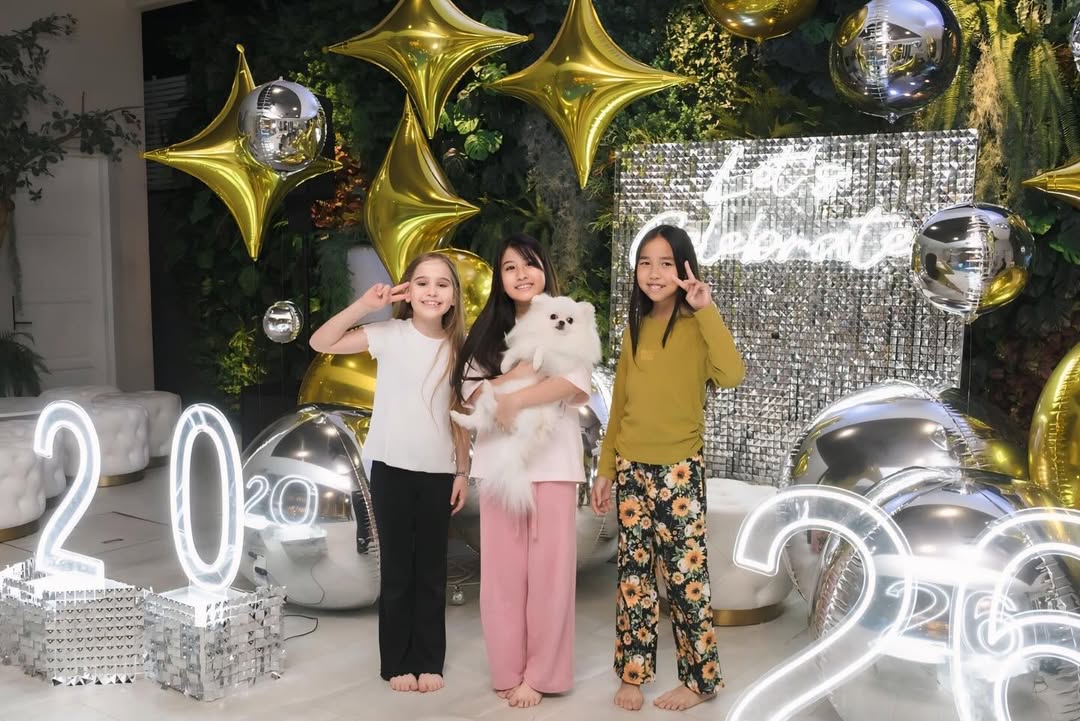 เมย์ เฟื่องอารมย์