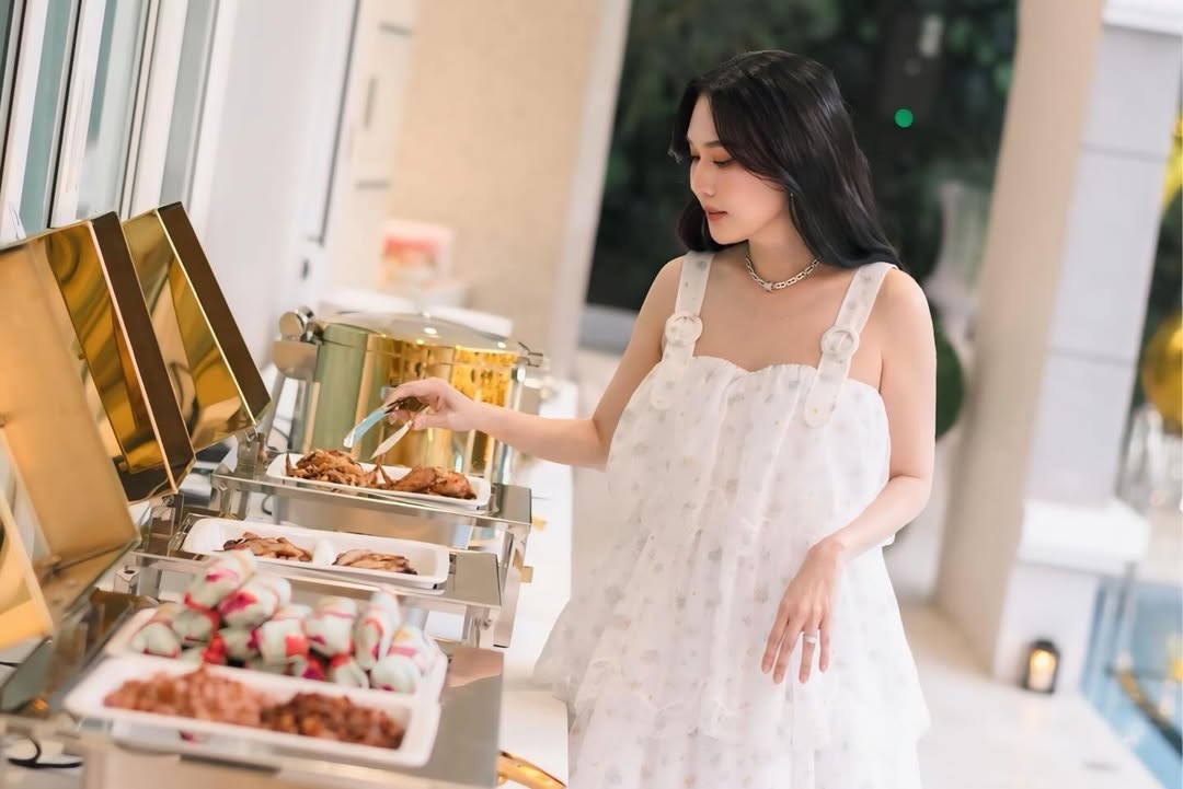 เมย์ เฟื่องอารมย์