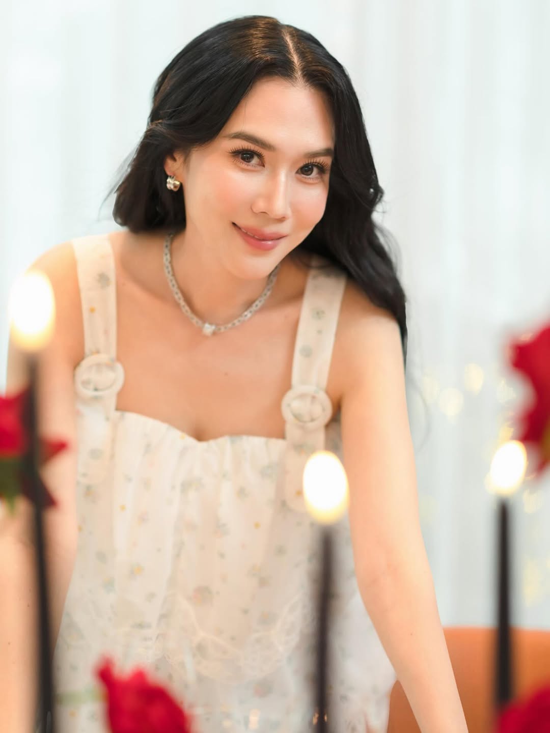 เมย์ เฟื่องอารมย์