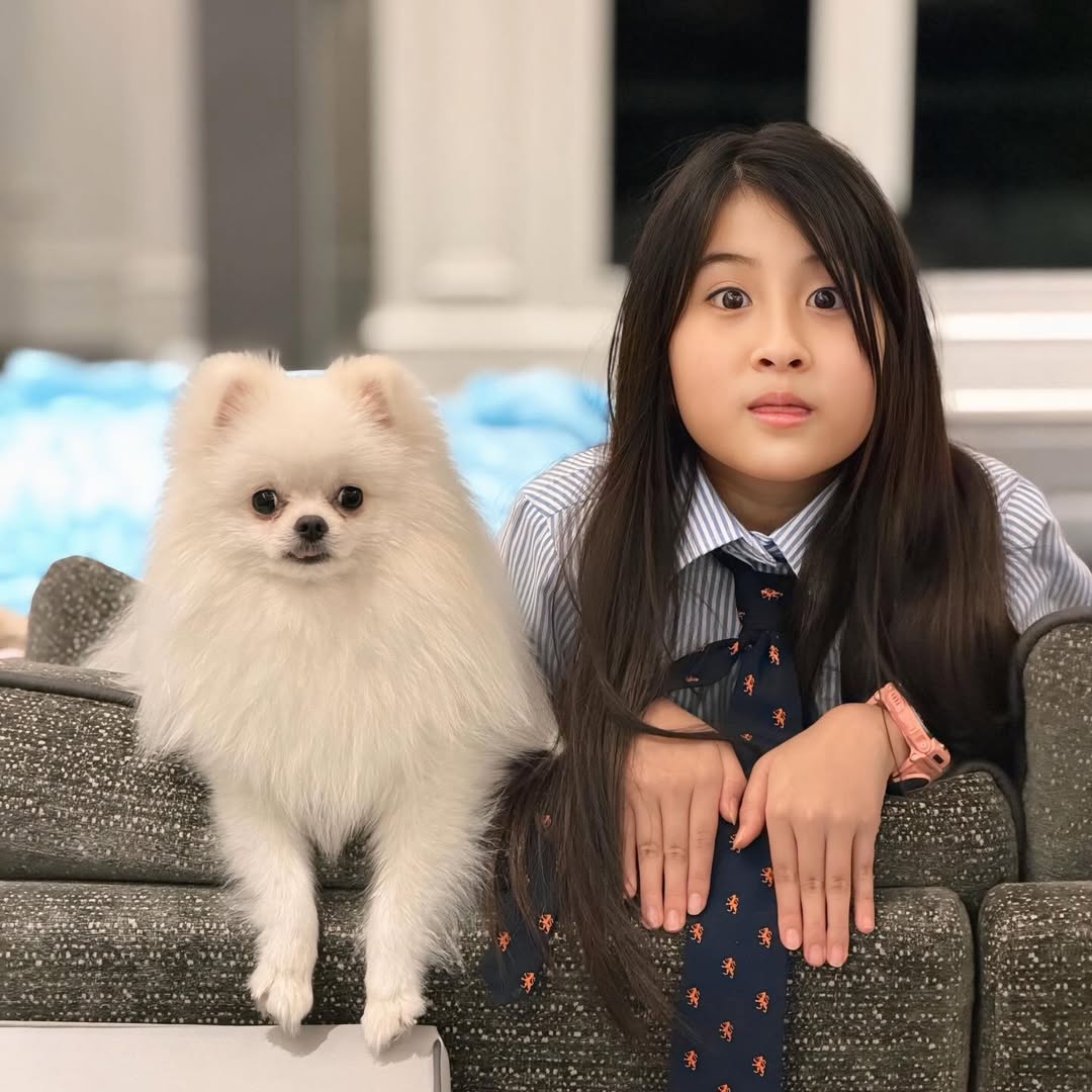 เมย์ เฟื่องอารมย์