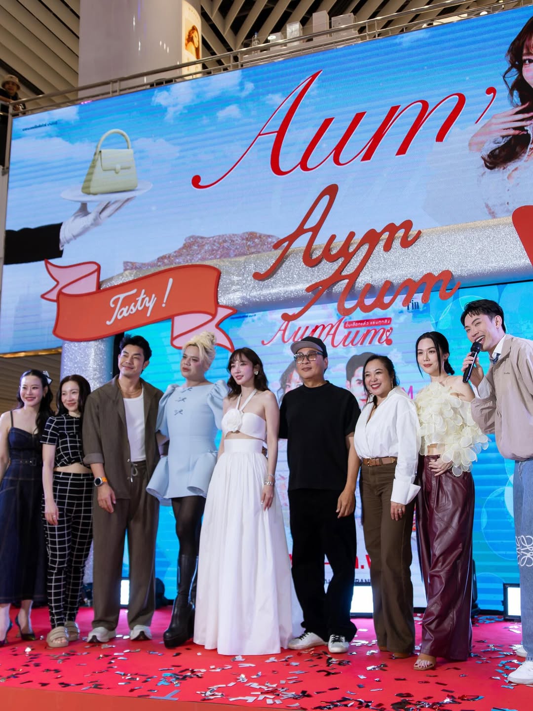 เมย์ เฟื่องอารมย์