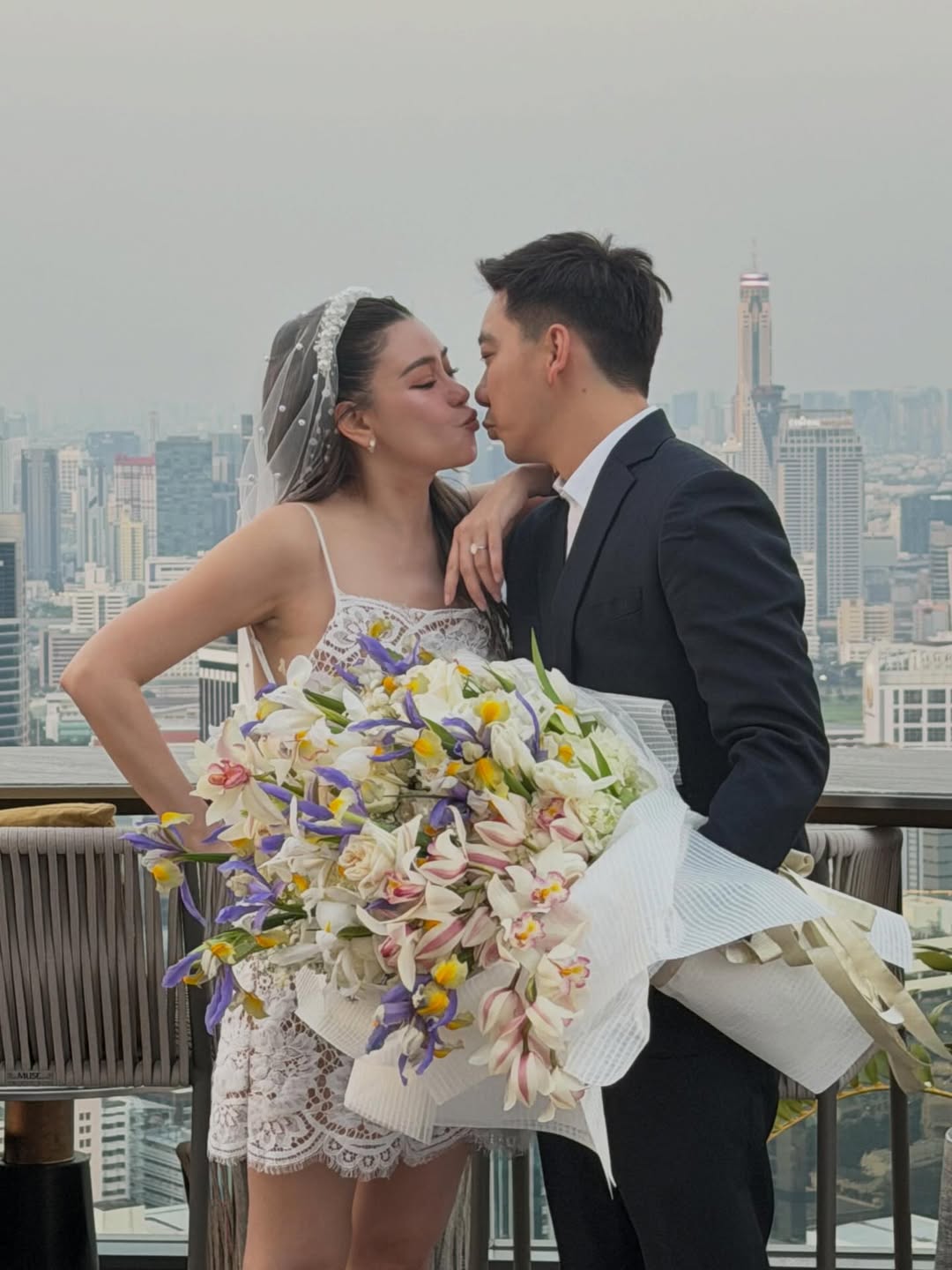 เมย์ เฟื่องอารมย์