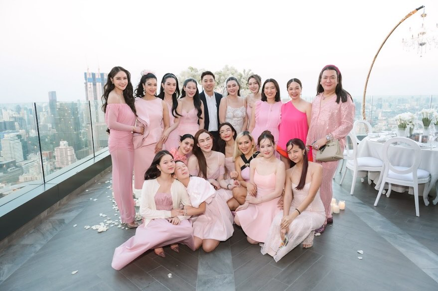 เมย์ เฟื่องอารมย์