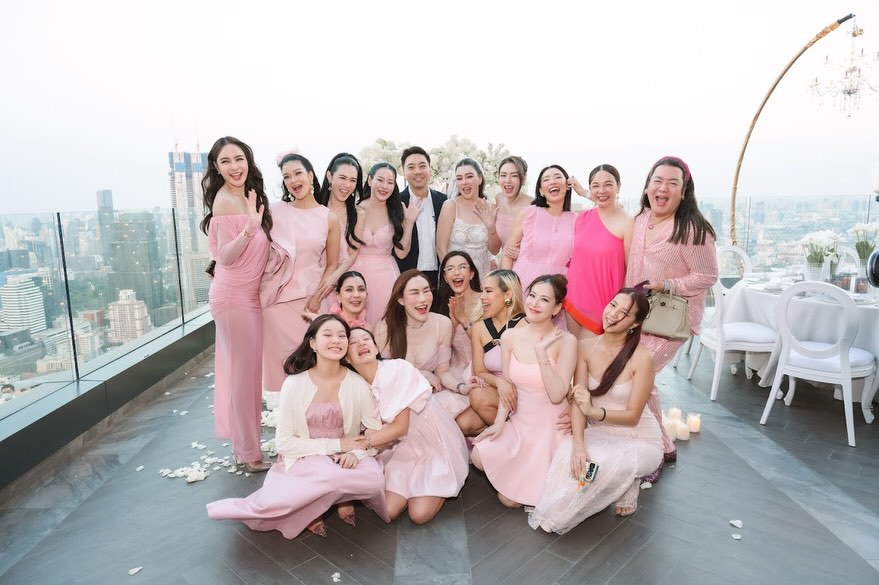 เมย์ เฟื่องอารมย์