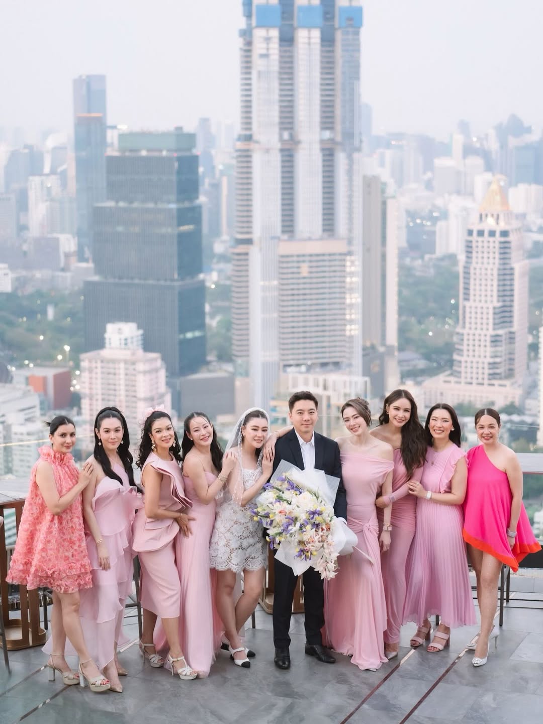 เมย์ เฟื่องอารมย์