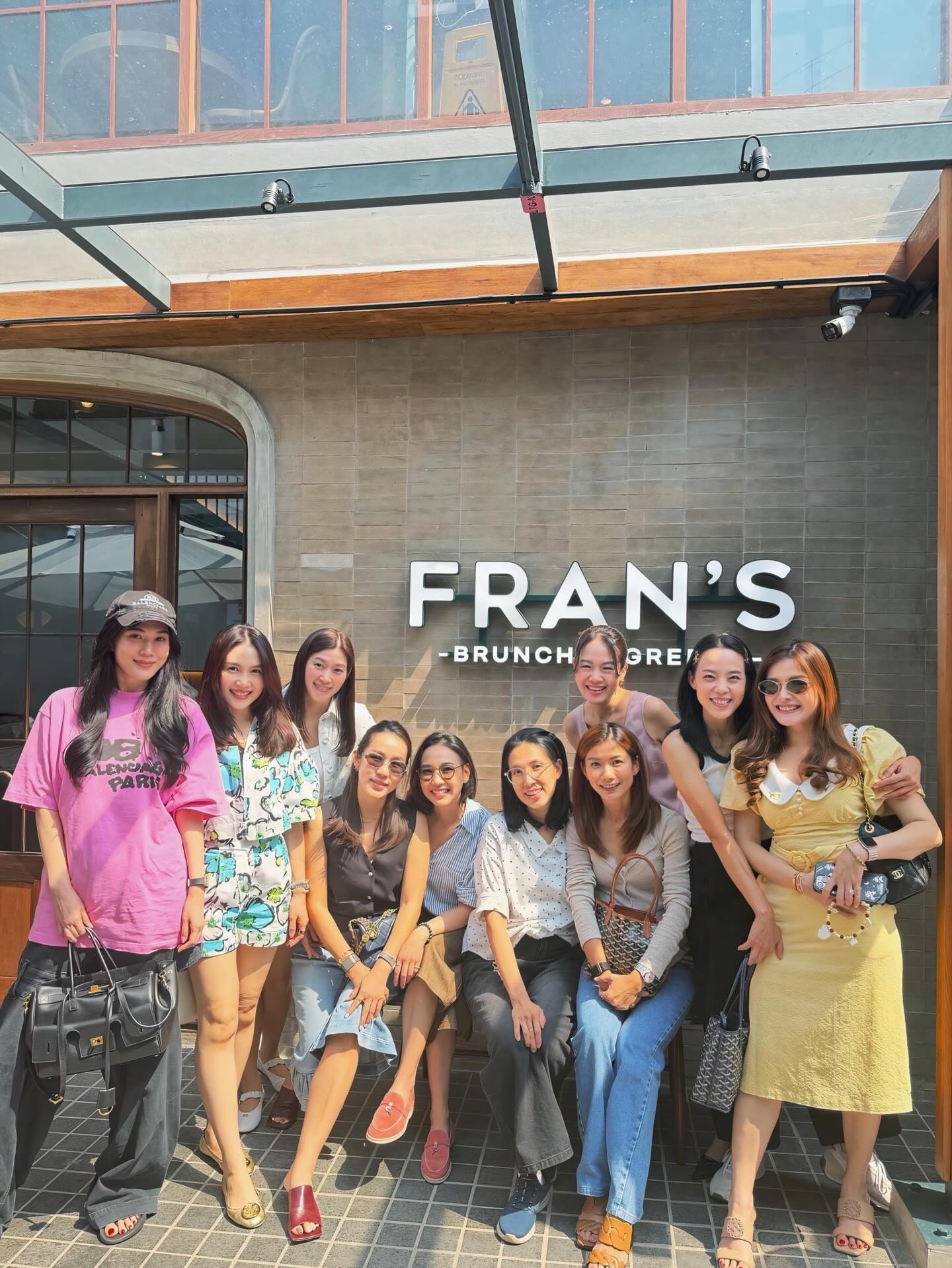 เมย์ เฟื่องอารมย์