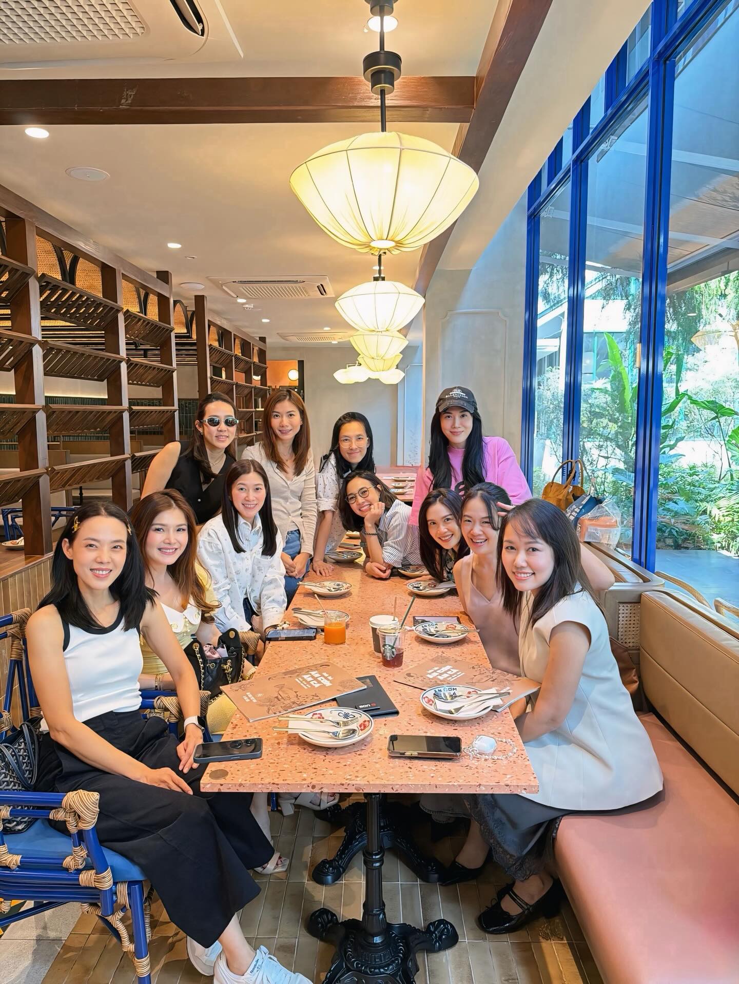 เมย์ เฟื่องอารมย์