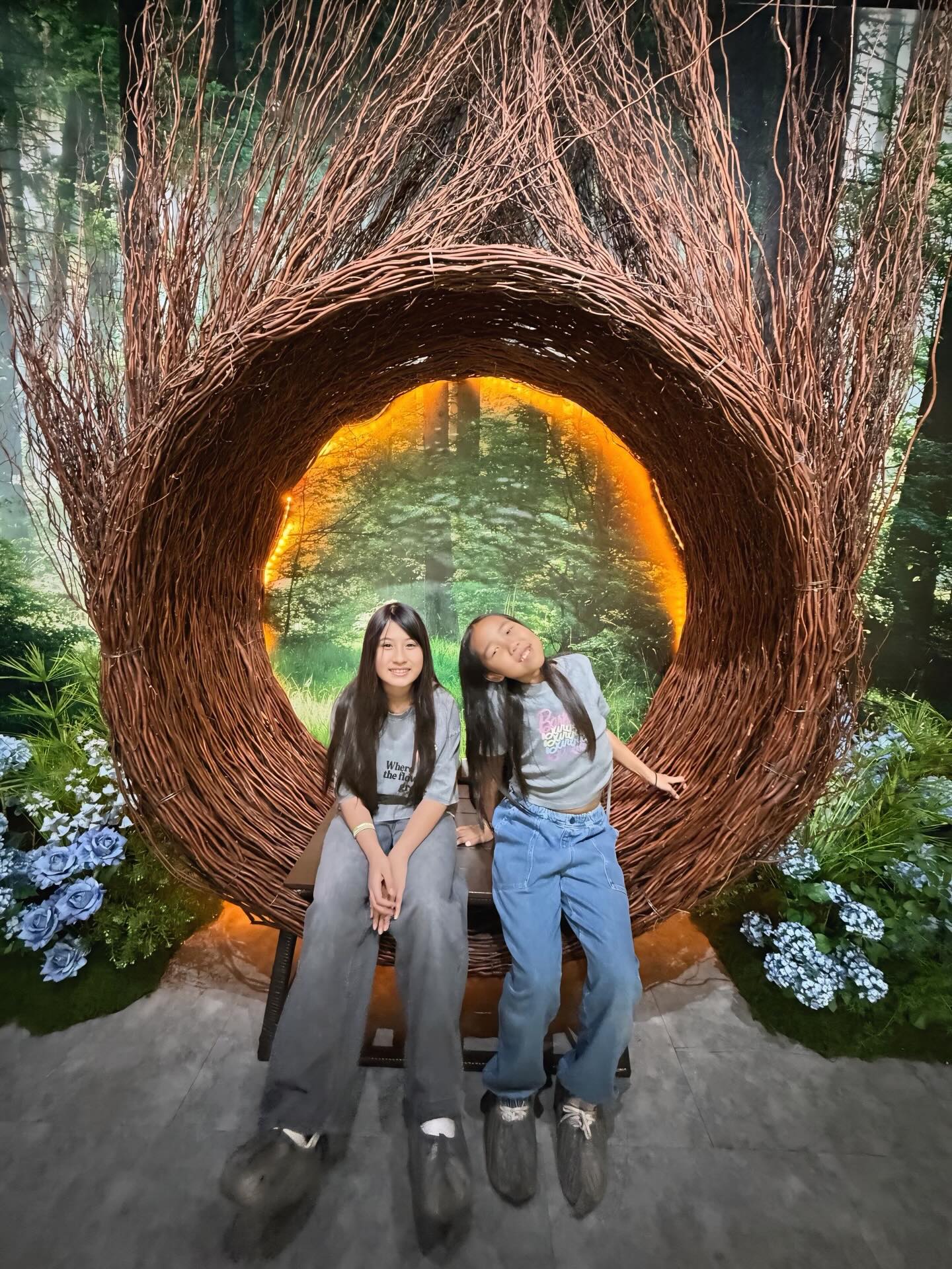 เมย์ เฟื่องอารมย์