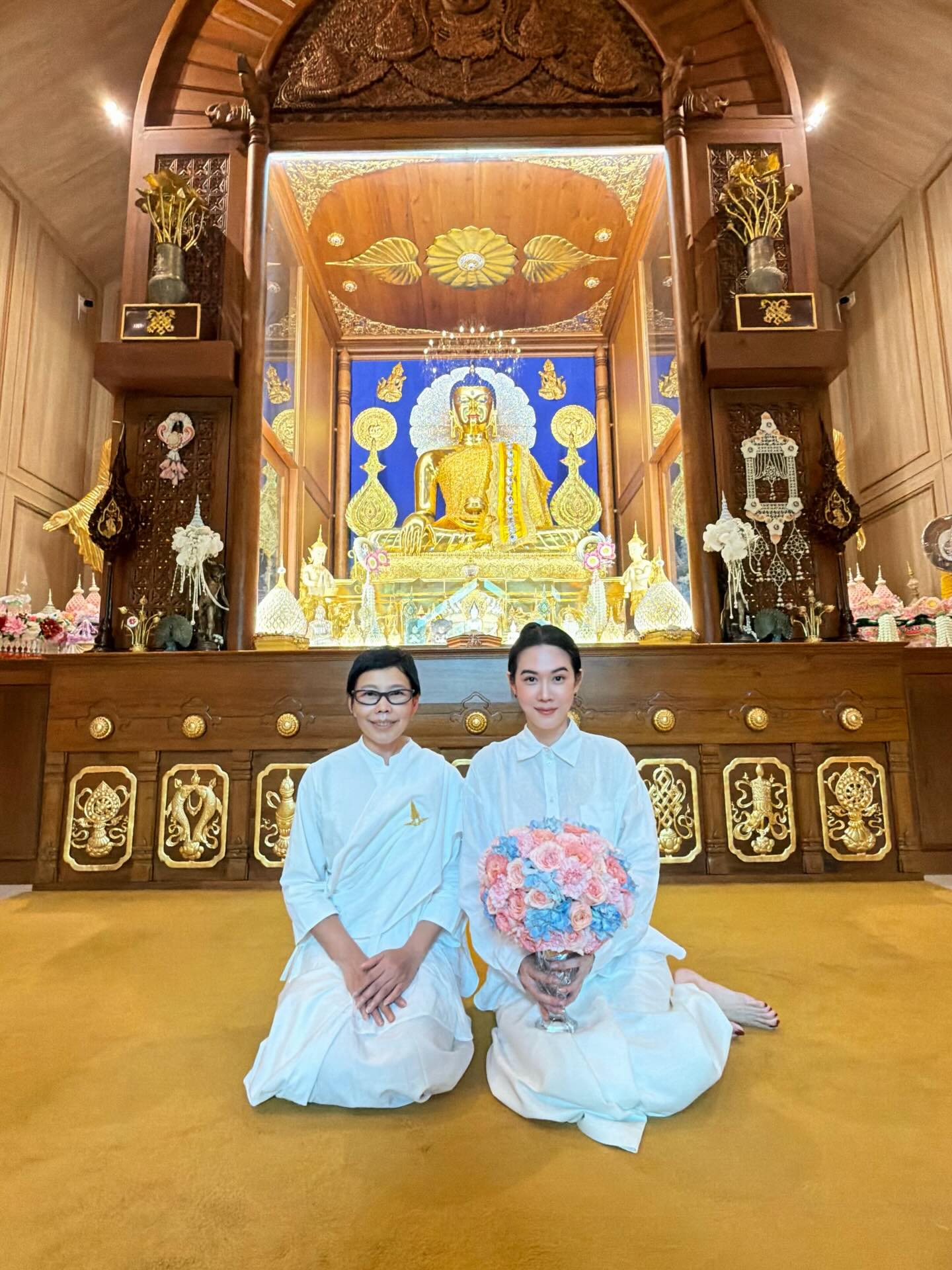 เมย์ เฟื่องอารมย์