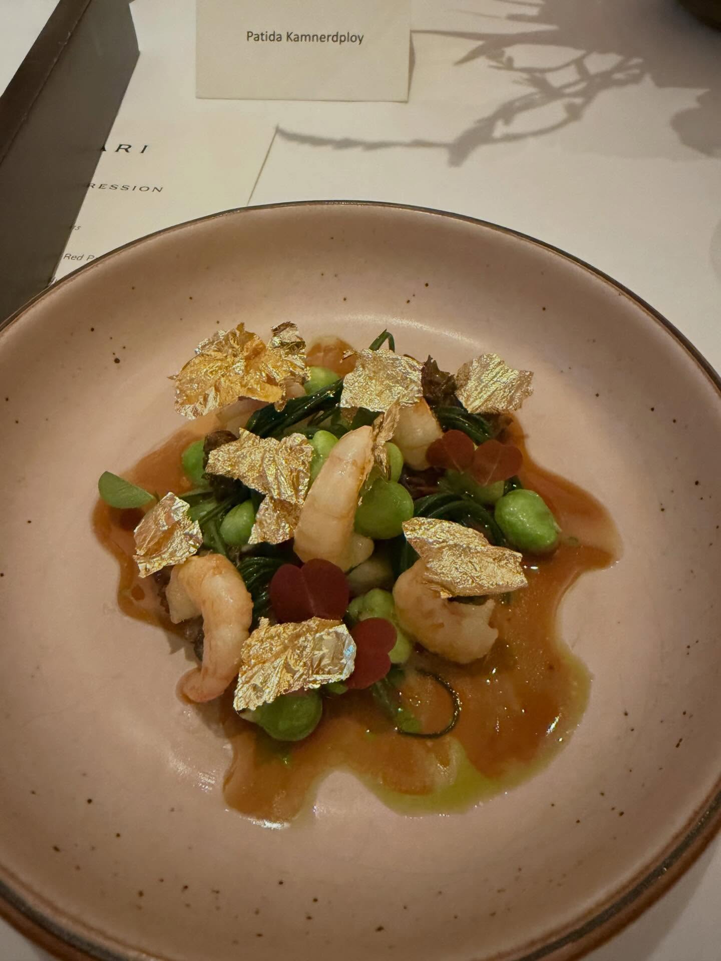 เมย์ เฟื่องอารมย์