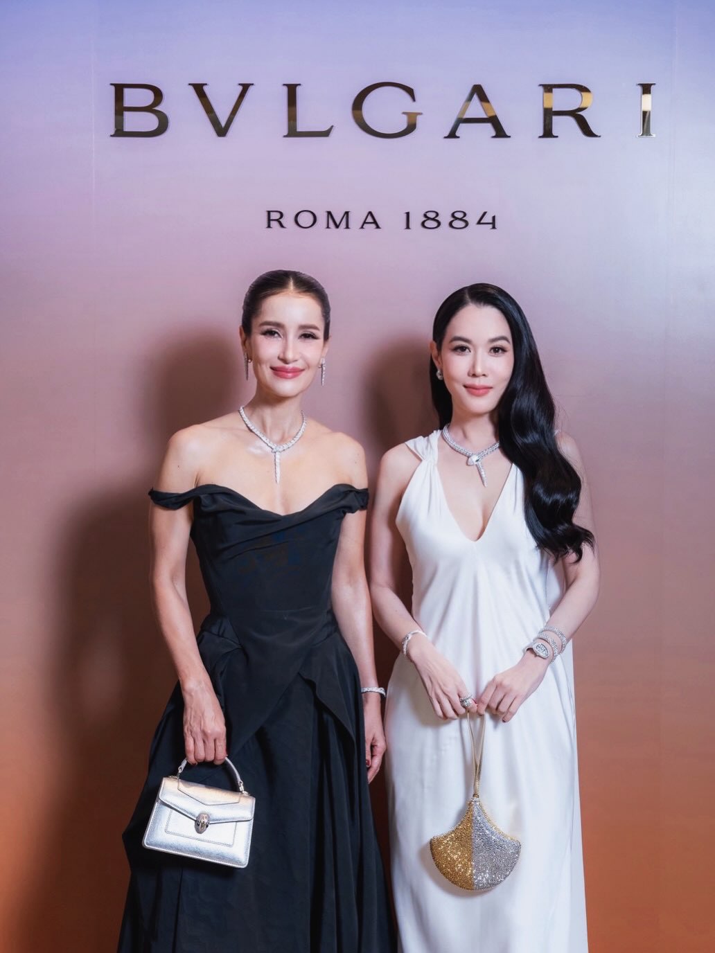 เมย์ เฟื่องอารมย์