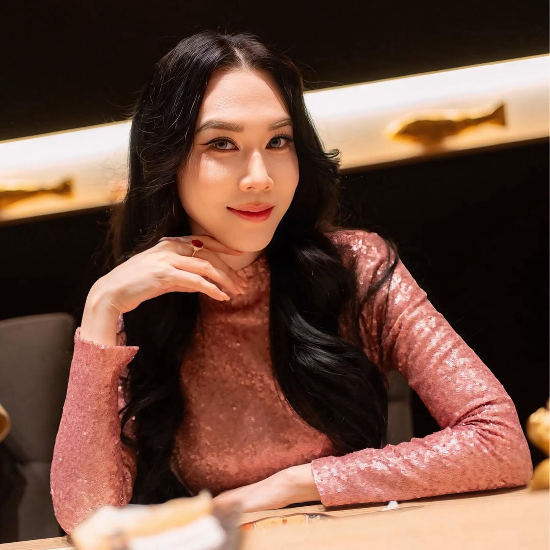 เมย์ เฟื่องอารมย์
