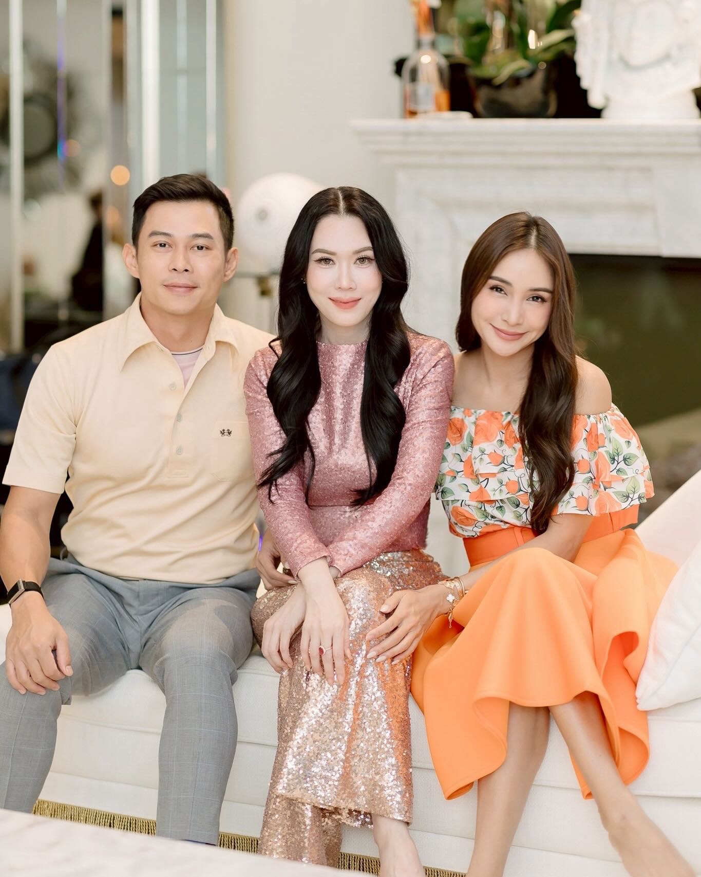 เมย์ เฟื่องอารมย์