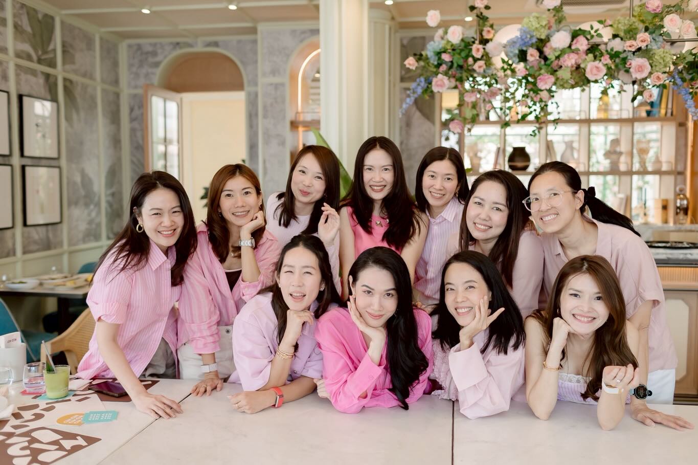 เมย์ เฟื่องอารมย์