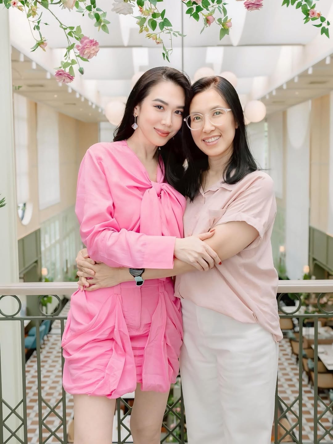 เมย์ เฟื่องอารมย์