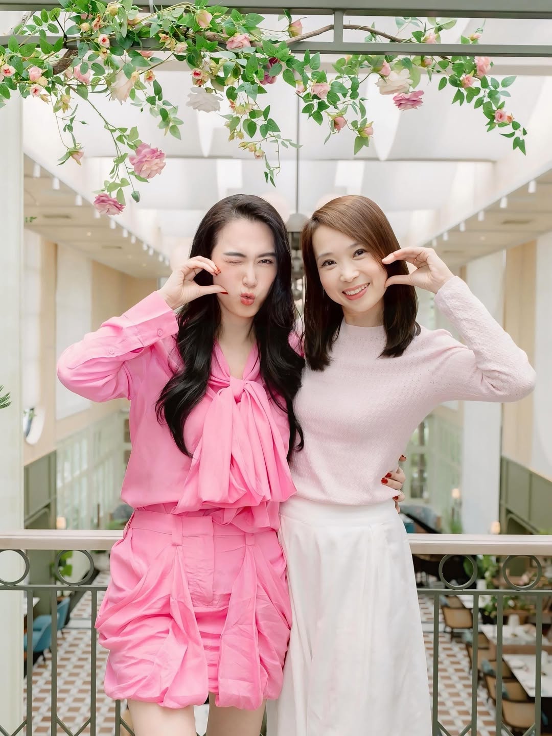 เมย์ เฟื่องอารมย์