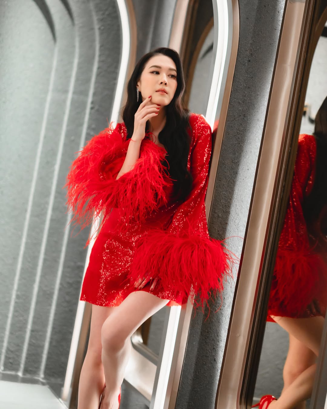 เมย์ เฟื่องอารมย์
