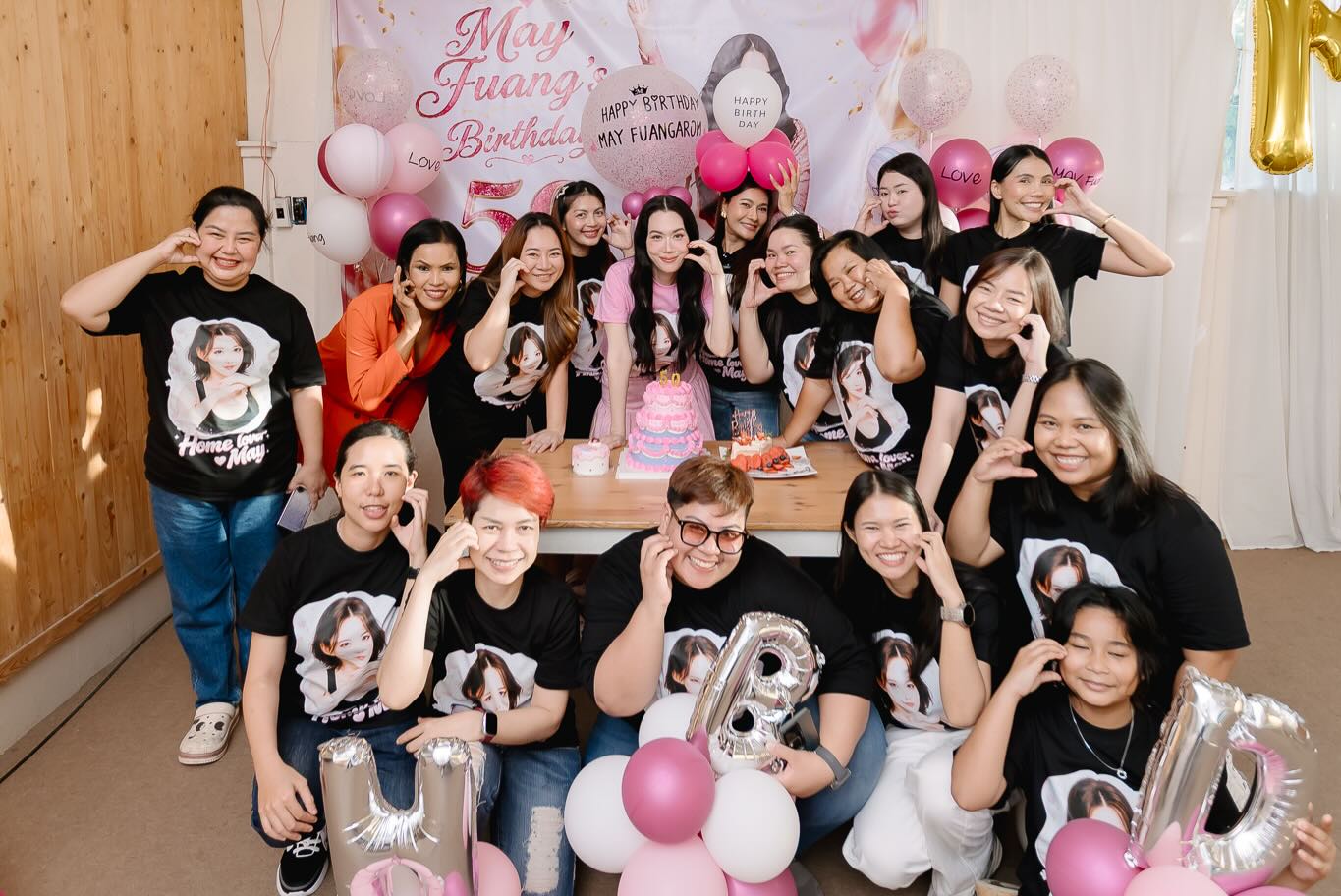 เมย์ เฟื่องอารมย์