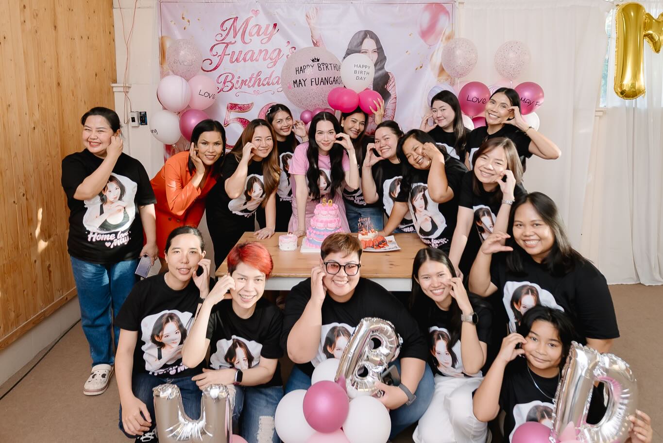 เมย์ เฟื่องอารมย์