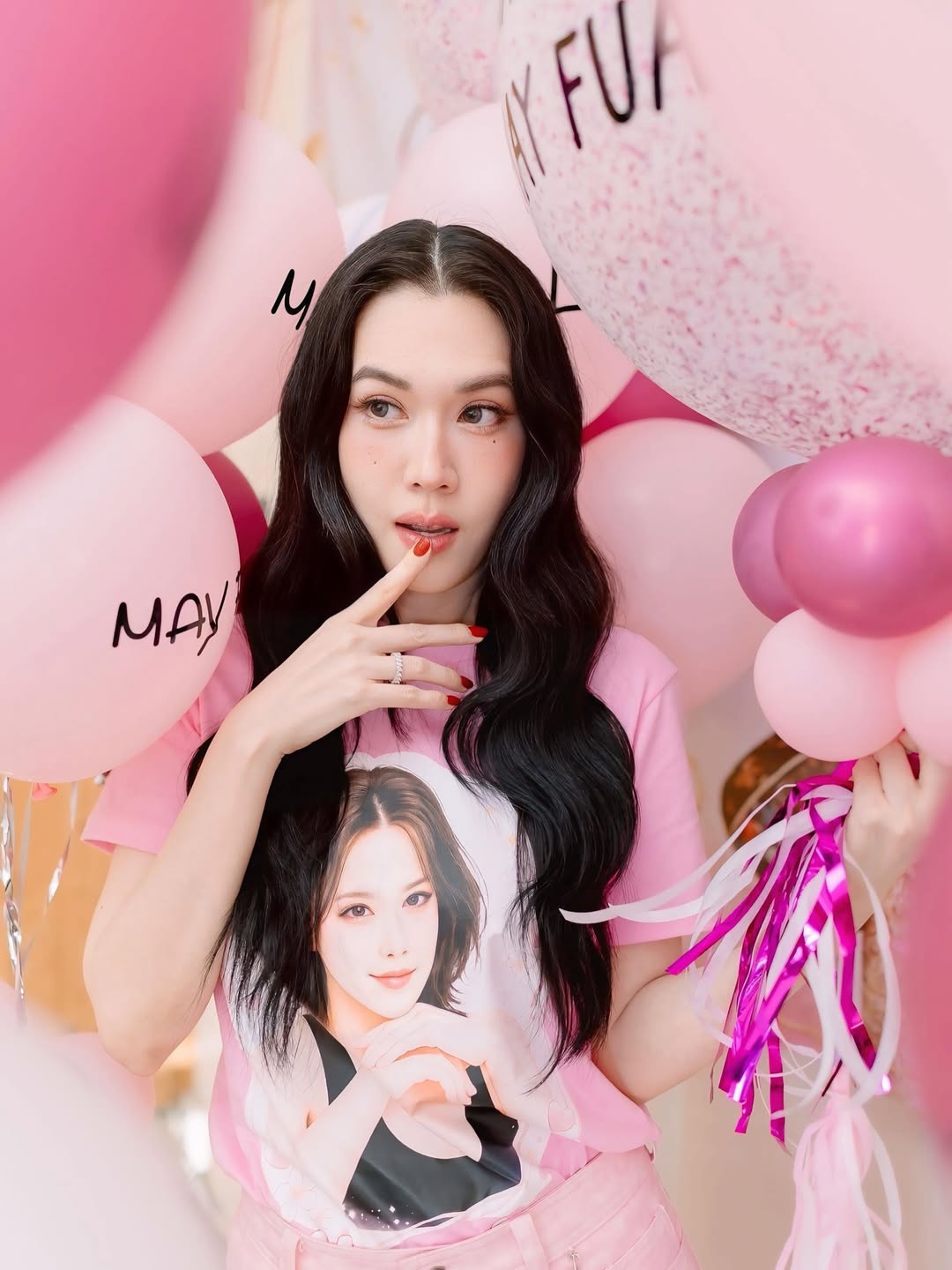เมย์ เฟื่องอารมย์