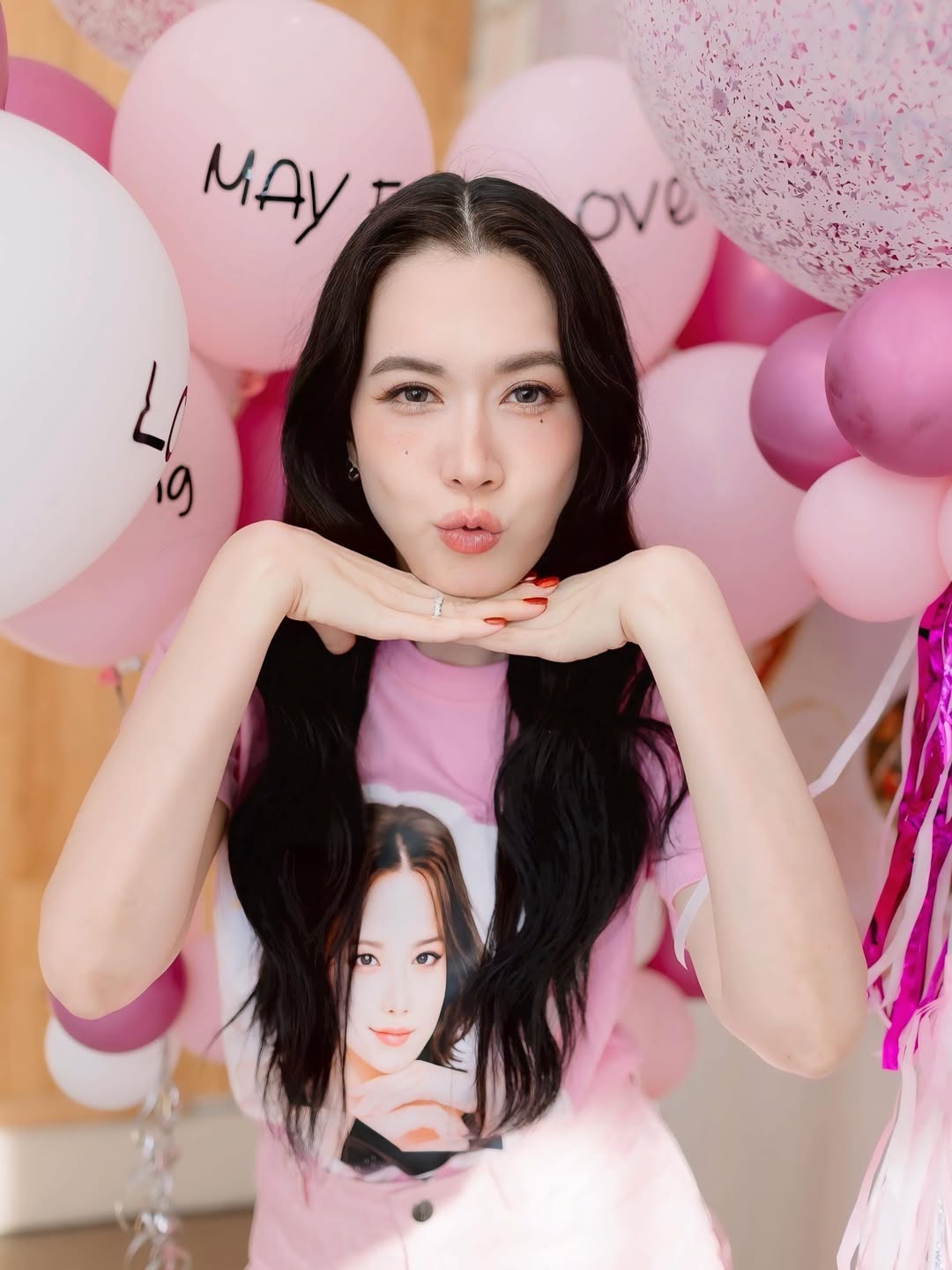 เมย์ เฟื่องอารมย์