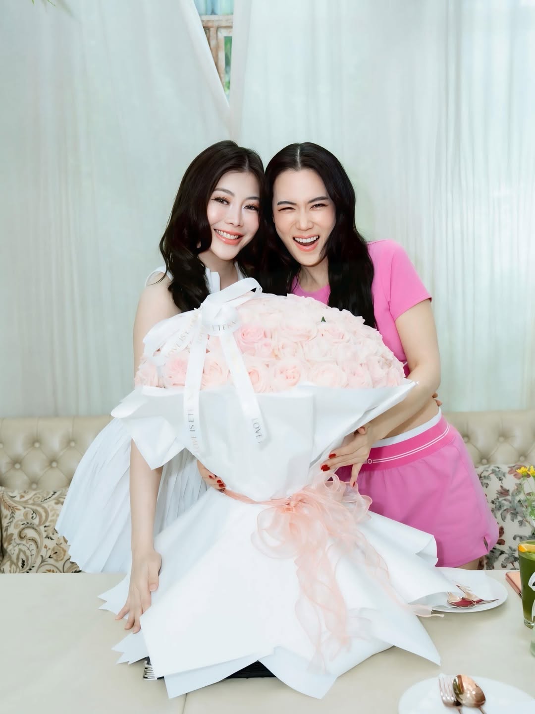 เมย์ เฟื่องอารมย์