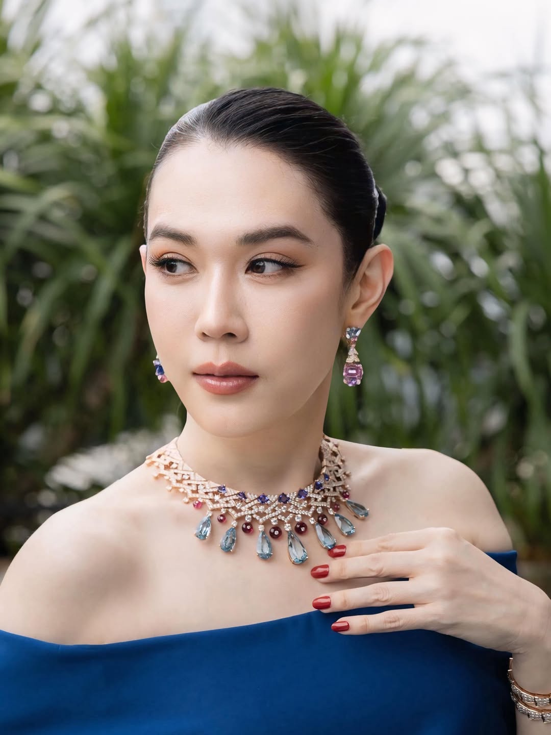เมย์ เฟื่องอารมย์