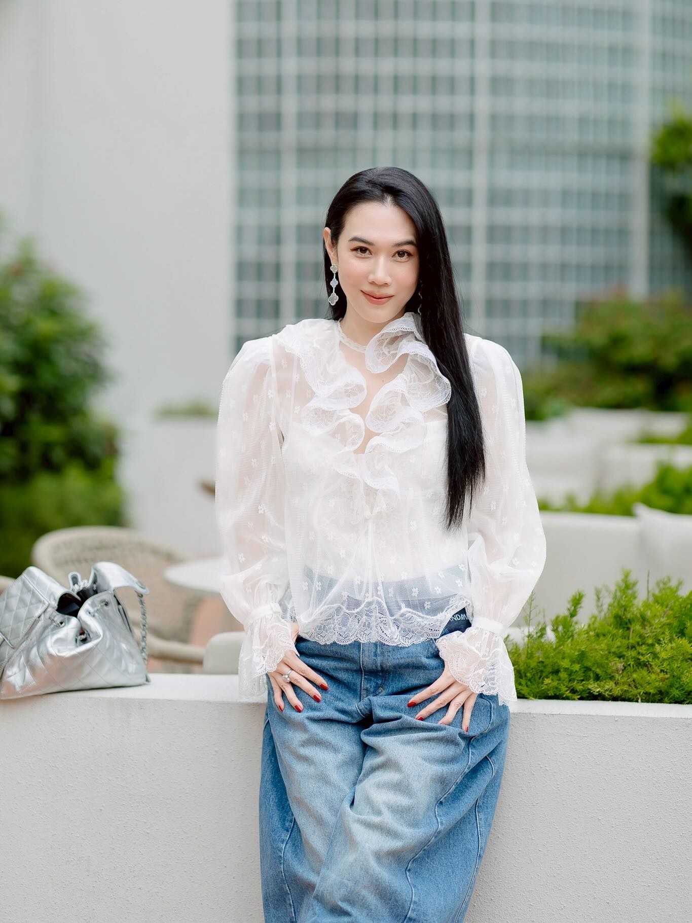 เมย์ เฟื่องอารมย์