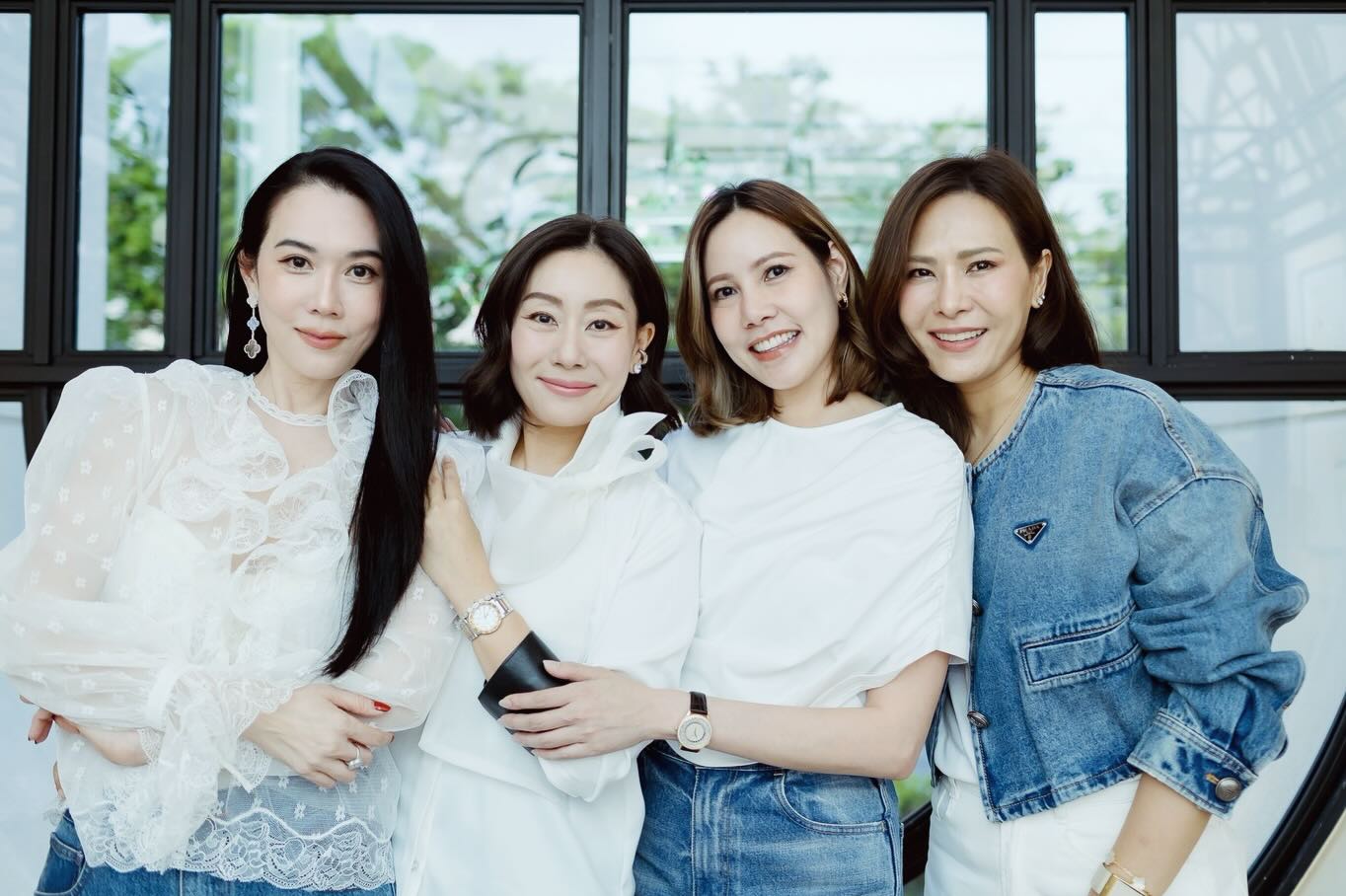 เมย์ เฟื่องอารมย์