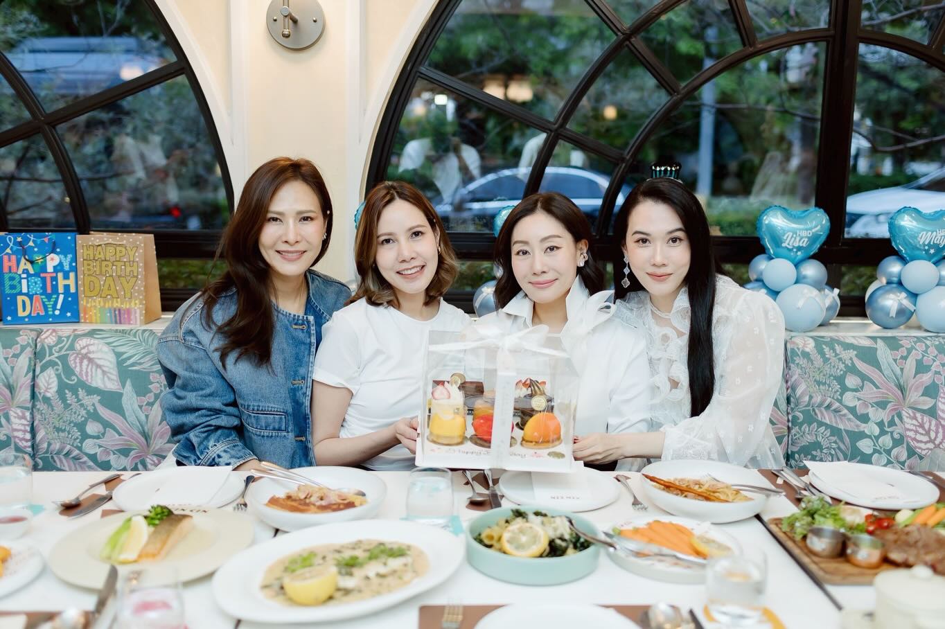 เมย์ เฟื่องอารมย์