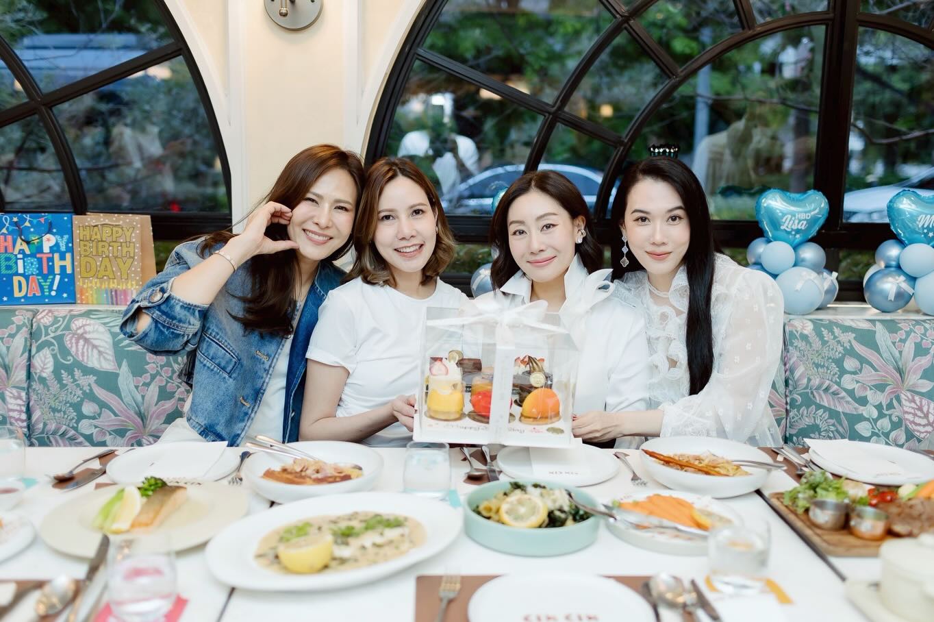 เมย์ เฟื่องอารมย์