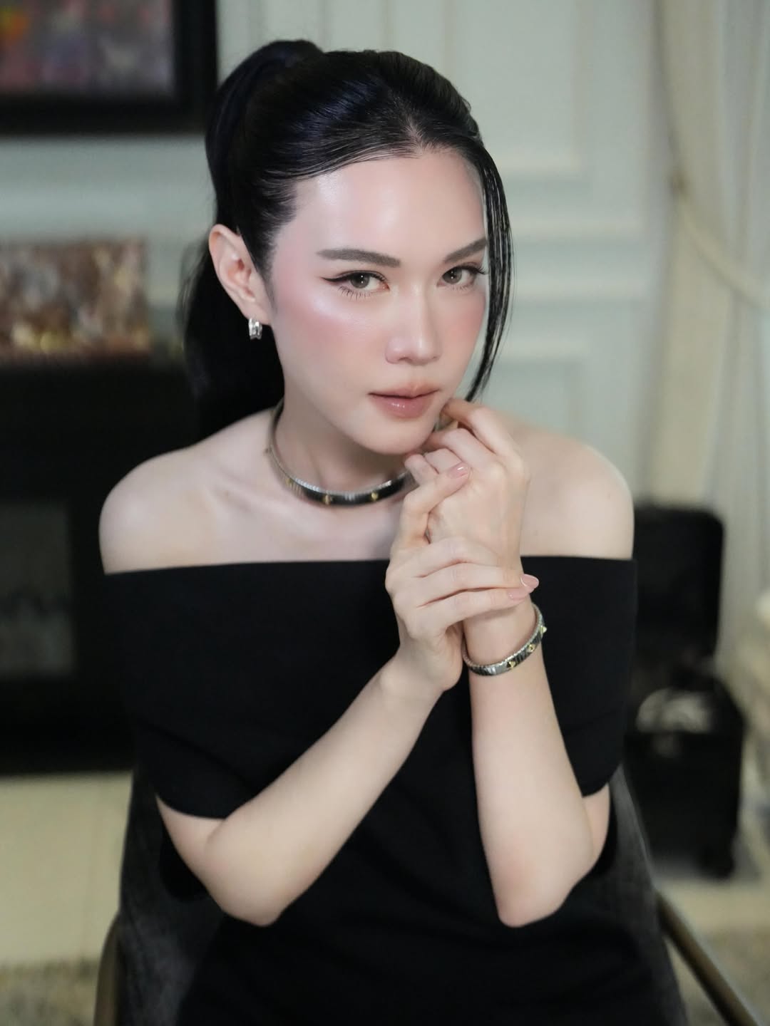 เมย์ เฟื่องอารมย์