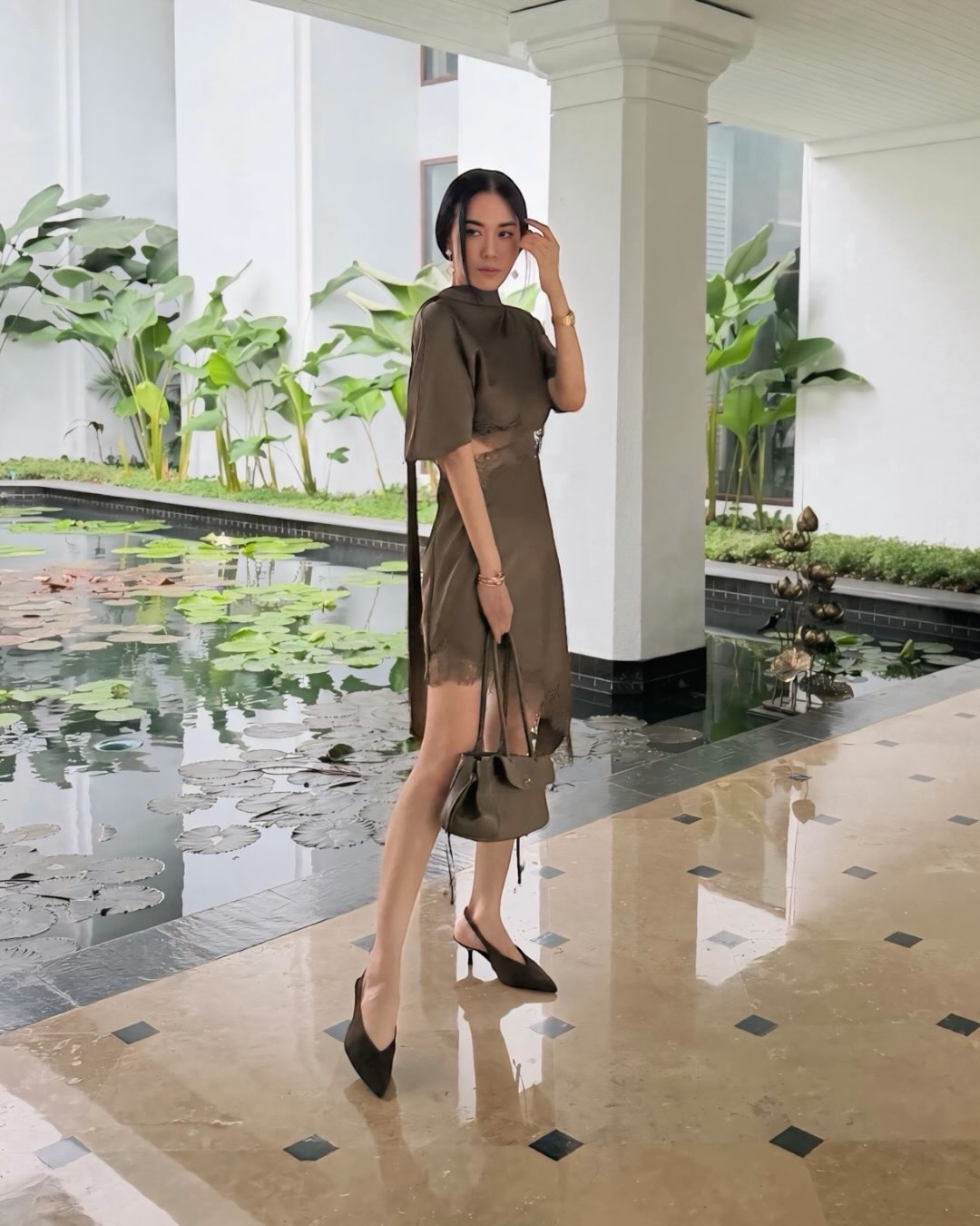 เมย์ เฟื่องอารมย์