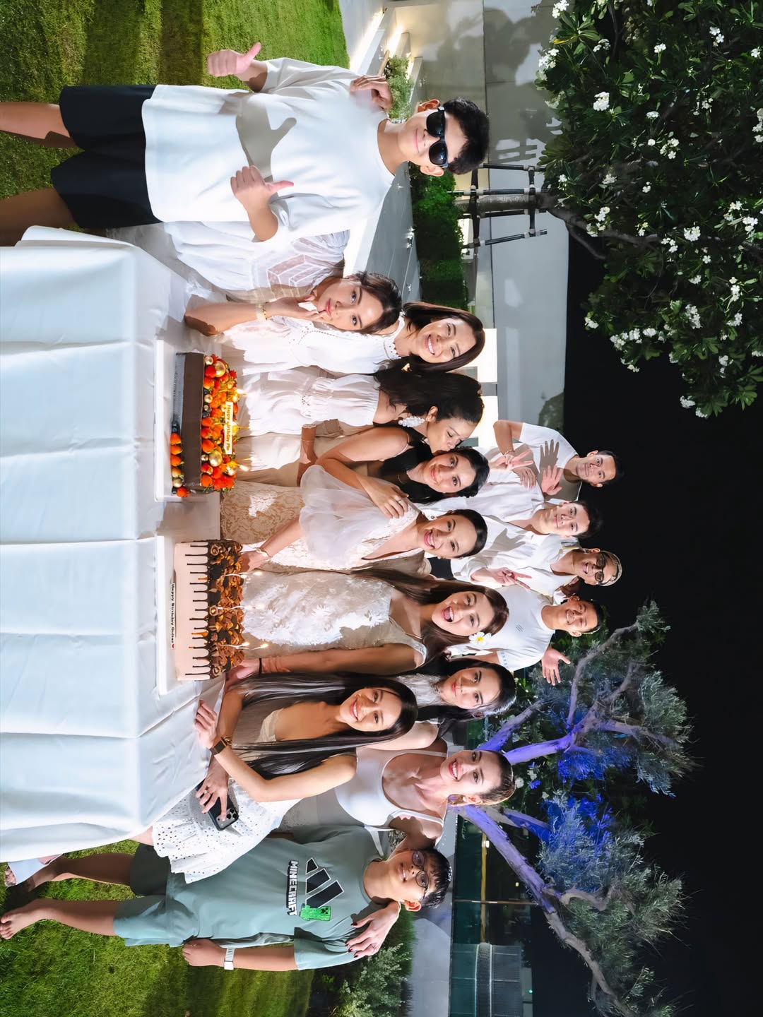 เมย์ เฟื่องอารมย์